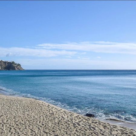 Confortevole e Spazioso Appartamento 90mq a Falerna con Vista Panoramica sul Golfo con Free WiFi e Smart Tv Esterno foto